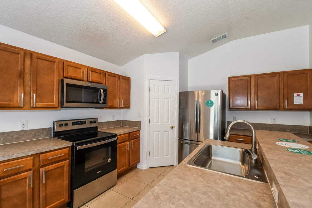 Building Photo - 2533 Spring Pond Ln