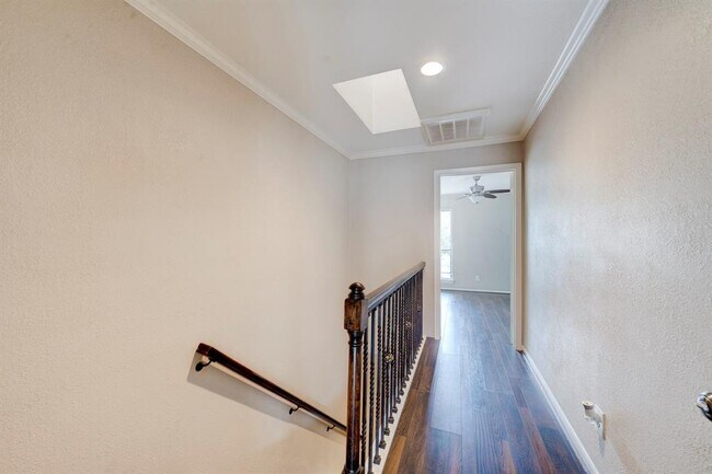 Building Photo - 2277 S Kirkwood Rd