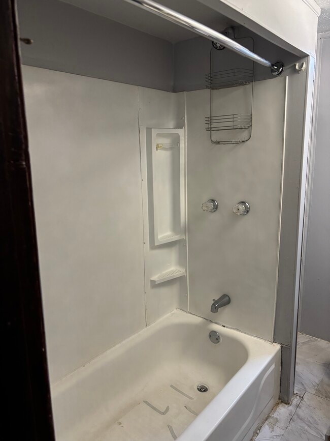 Building Photo - 1143 E Webster St