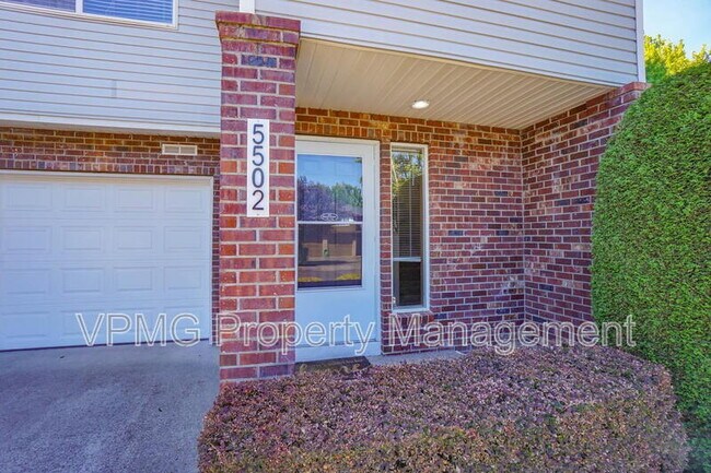 Building Photo - 5502 NE 89th Ave