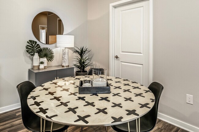 Building Photo - The Landings Apartments