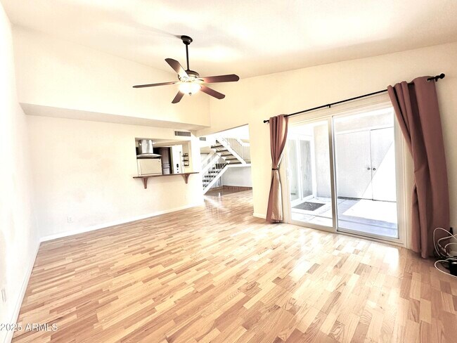 Building Photo - 7911 E San Miguel Ave