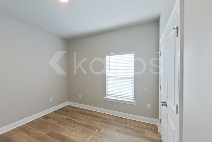 Building Photo - 18837 Seabiscuit Ln