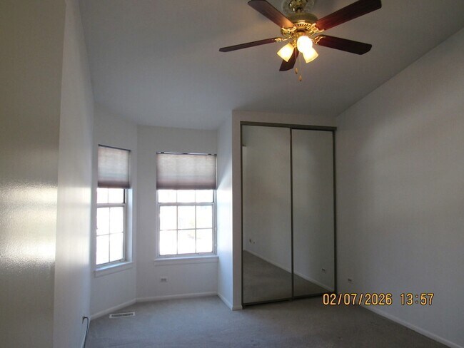 Building Photo - 718 Sturnbridge Ln