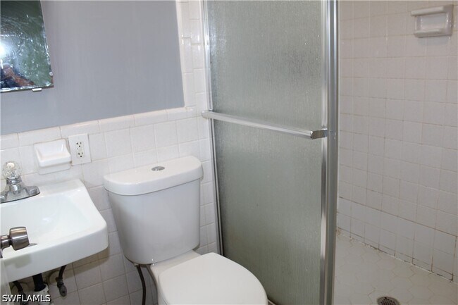 Building Photo - 334 Cape Coral Pkwy W