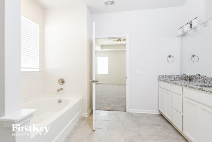 Building Photo - 446 Yoshino Cherry Dr