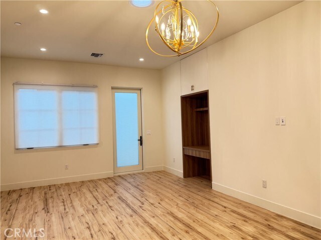 Building Photo - 53 W Wistaria Ave