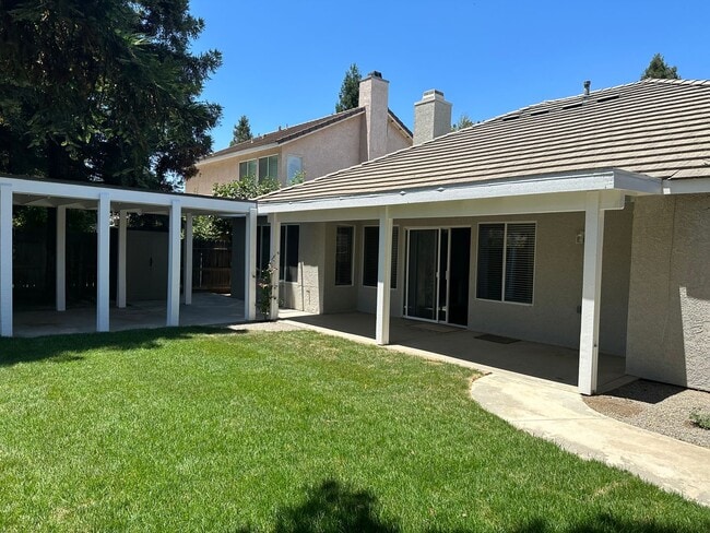 Building Photo - 4207 W Redding Ave