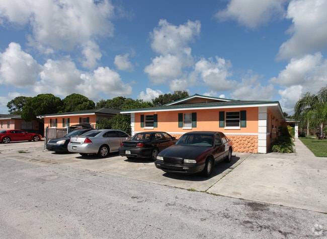Building Photo - Vero Beach Apartments