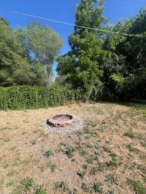 Building Photo - Charming 2 Bed, 1 Bath Single-Family Home with Large Backyard & RV Hookups!