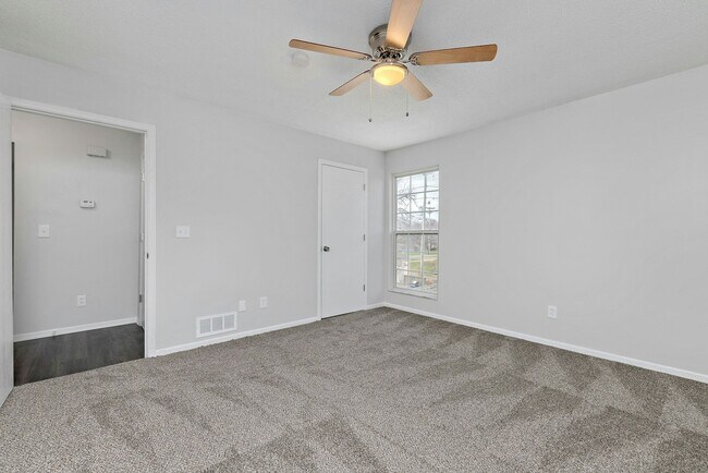 Building Photo - 7401 W 61st St