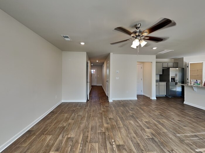 Building Photo - 464 Red Poll Wy