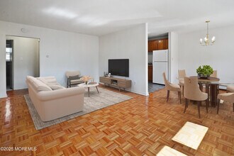 Building Photo - 151 Spring Lake Garden Ct