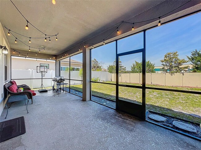 Building Photo - 2381 Rapollo Dr