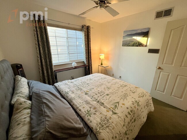 Building Photo - Exquisite 4-Bedroom Solar Home in Prime Location with Community Amenities