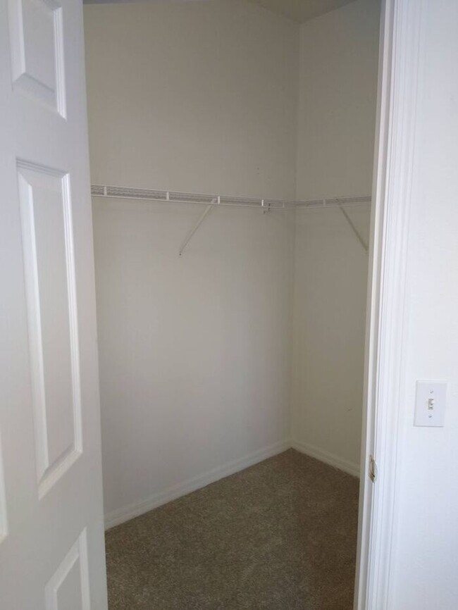 Building Photo - Single Family Home in Poinciana