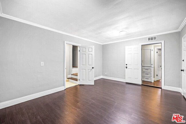 Building Photo - 11419 Sunshine Terrace