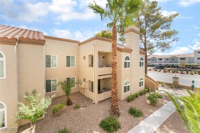 Building Photo - 3145 E Flamingo Rd