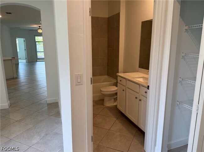 Building Photo - 9093 Leatherwood Loop