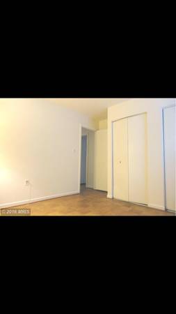 large double closets - 876 College Pkwy