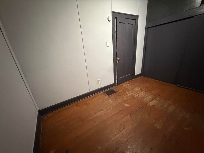 Building Photo - 129 Griffin-S