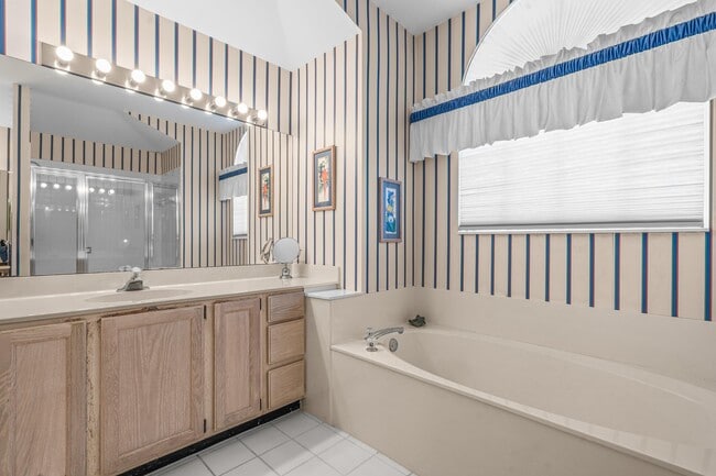 Building Photo - 2746 Linkside Dr