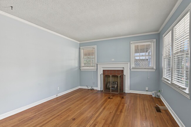 Building Photo - 2935 Arcadia Dr