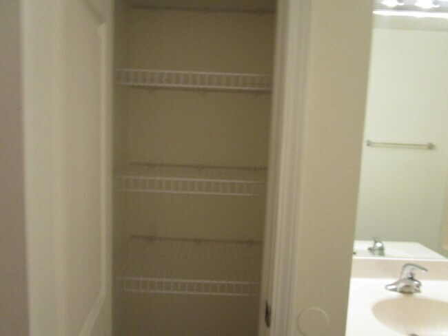 Building Photo - 5001-5003 Betty Jean Way