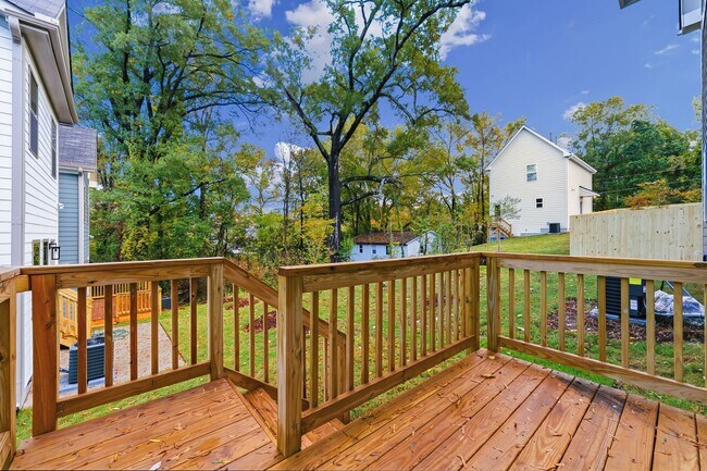 Building Photo - BRAND NEW LUXURY: Furnished 2 Bed/2.5 bath...