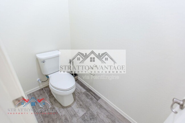 Building Photo - 1953 W Kinfield Trail