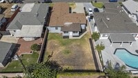 Building Photo - 5040 N Lyman Ave