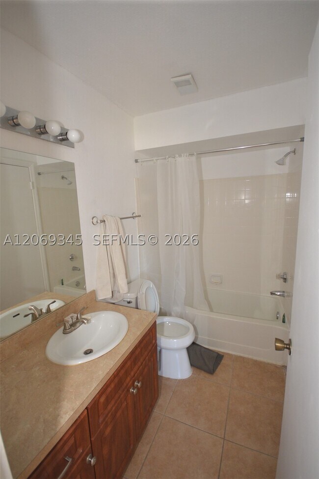 Building Photo - 2796 S University Dr