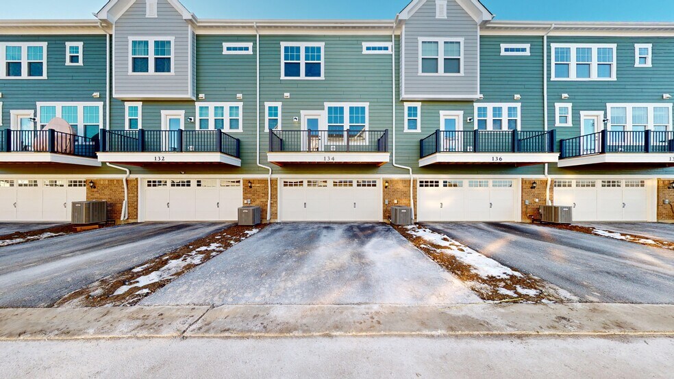 Back - 134 Yorktown Ct