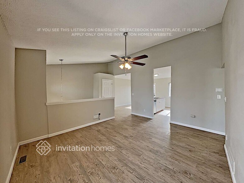 Building Photo - 6003 S Perth St