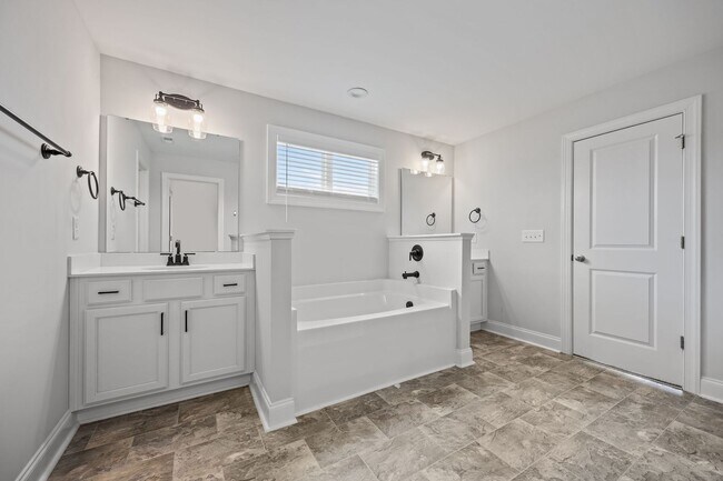 Building Photo - 629 Longstanton Ave