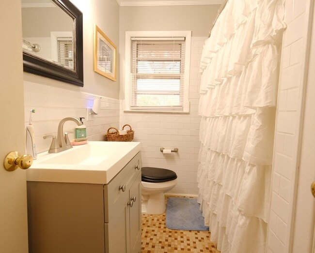 Building Photo - 51 S Main St