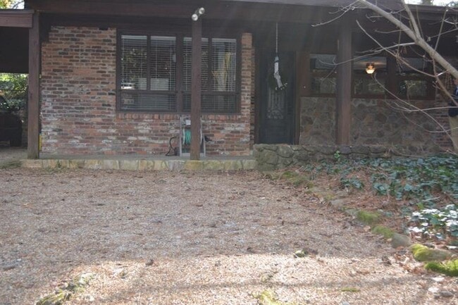 Building Photo - 1491 Emory Rd NE
