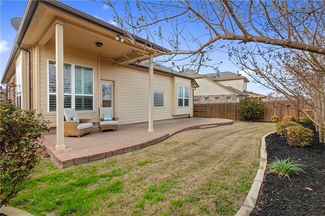 Building Photo - 2928 Angelina Dr