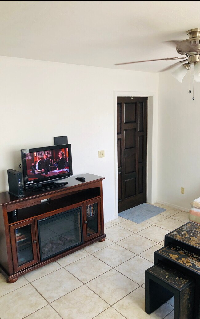 Living Room - 7368 Pebble Beach Rd
