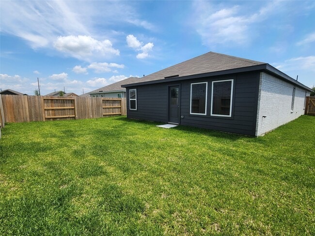 Building Photo - 929 Capracotta Dr