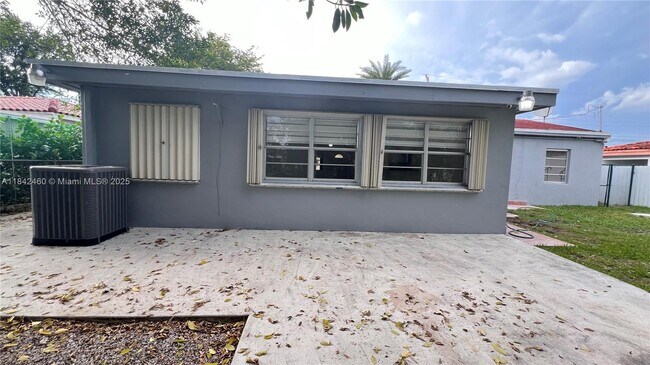 Building Photo - 7380 SW 36th St