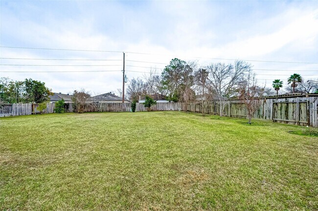 Building Photo - 16207 Willowford Ct