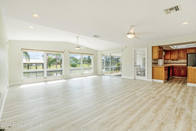 Building Photo - 1730 Canal Ct
