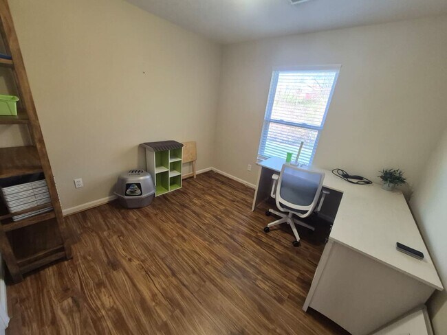 Building Photo - 40 Nicole Dr