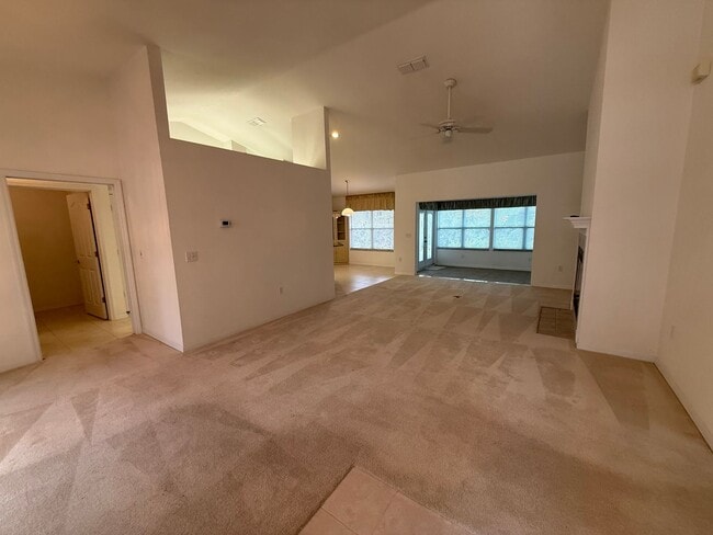 Building Photo - Charming 3-Bedroom Home in Broadmoor – Move-In Ready!