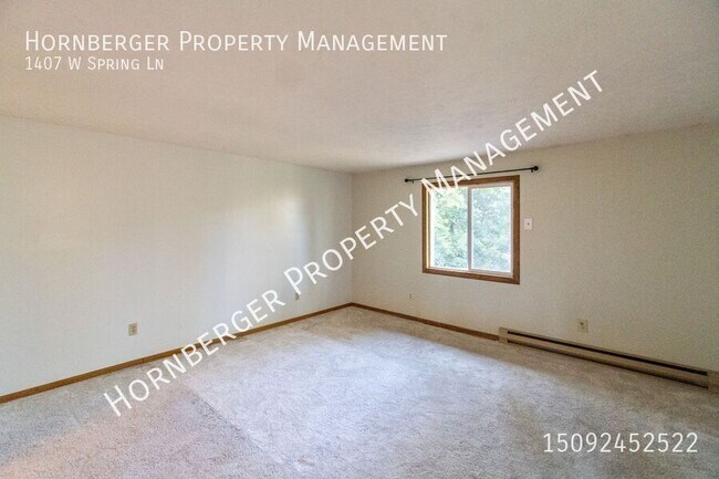 Building Photo - 1407 W Spring Ln