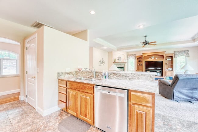 Building Photo - 16 Cheviot Ln