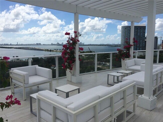 Building Photo - 4250 Biscayne Blvd