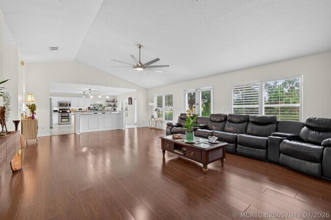 Building Photo - 5758 Benbow Ct