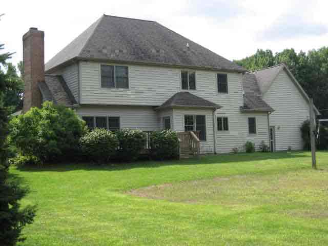 Building Photo - 1895 Highbank Dr